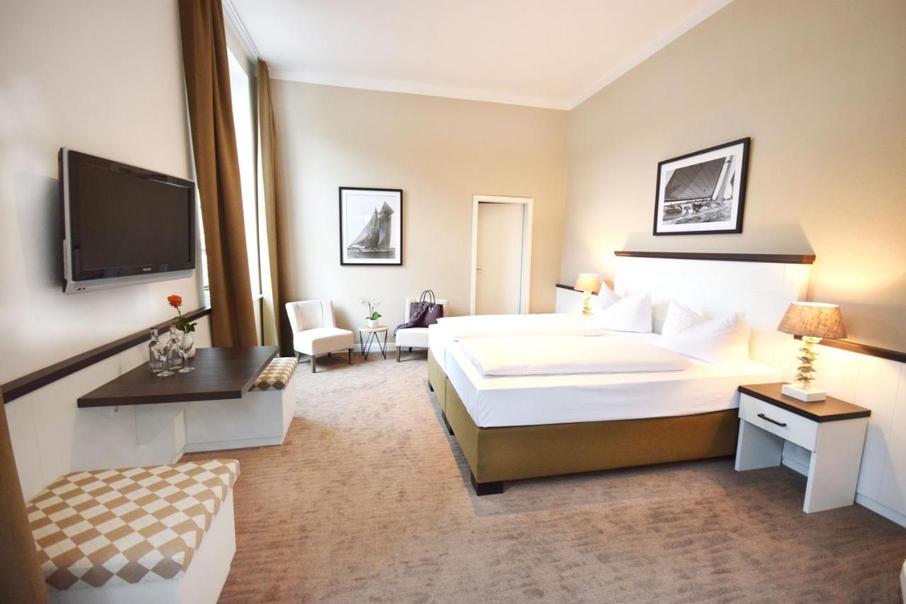 Hotel Strandschloesschen Lubeck Ngoại thất bức ảnh