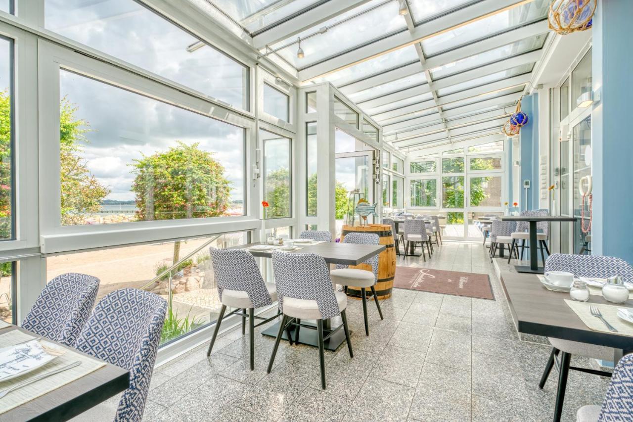 Hotel Strandschloesschen Lubeck Ngoại thất bức ảnh
