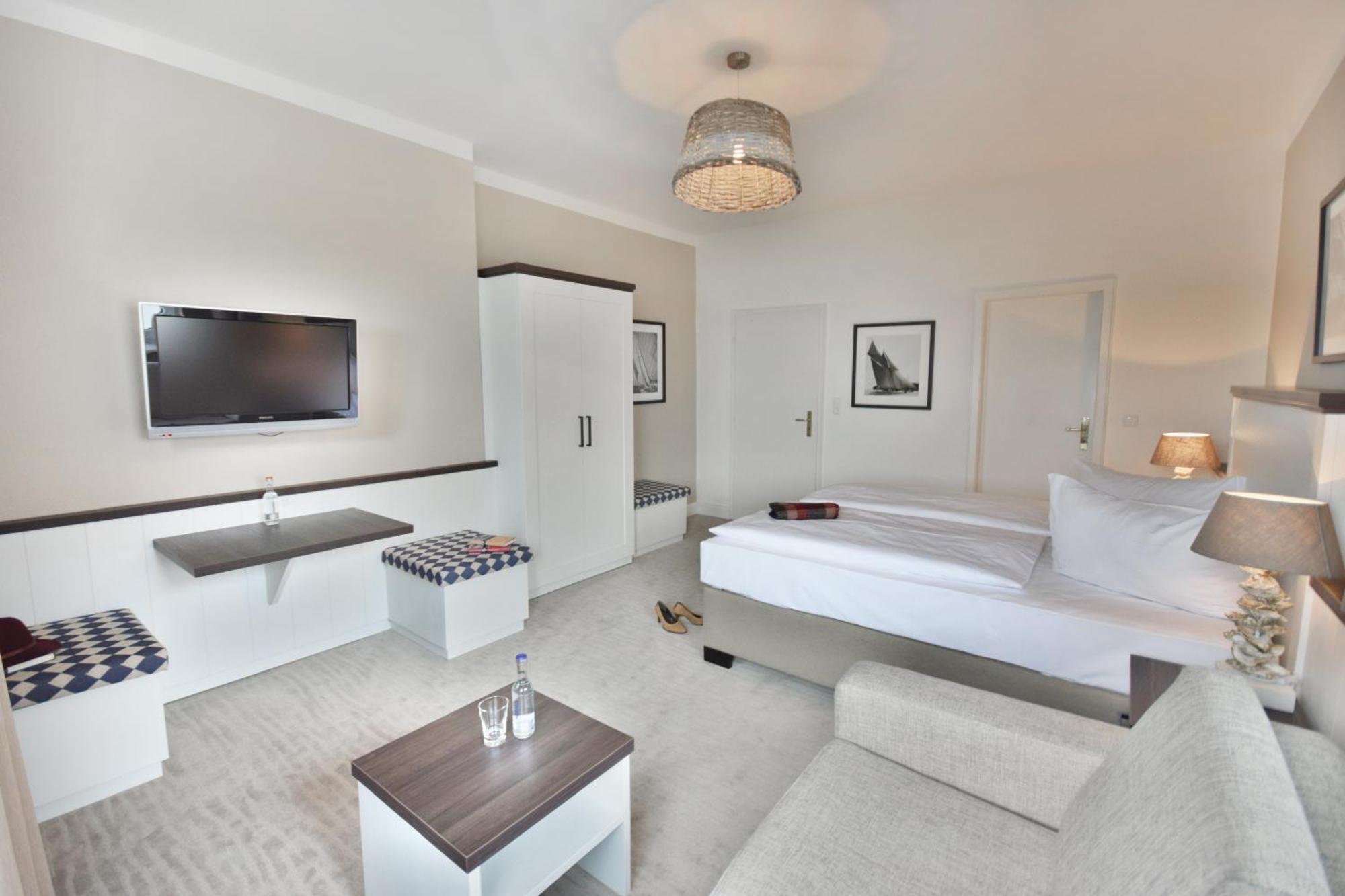 Hotel Strandschloesschen Lubeck Ngoại thất bức ảnh