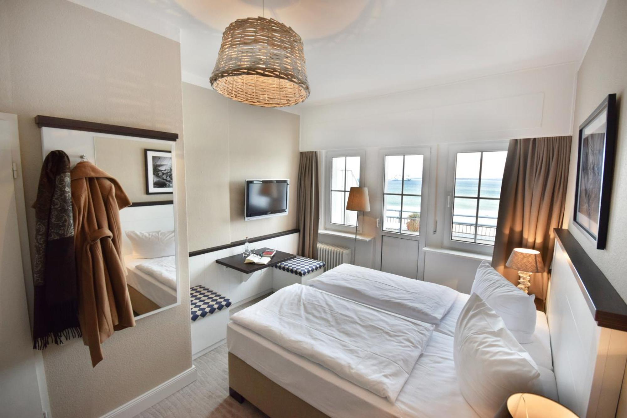 Hotel Strandschloesschen Lubeck Ngoại thất bức ảnh