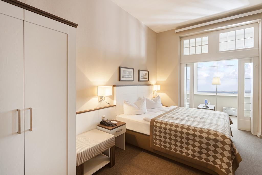 Hotel Strandschloesschen Lubeck Ngoại thất bức ảnh