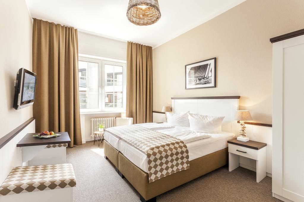 Hotel Strandschloesschen Lubeck Ngoại thất bức ảnh