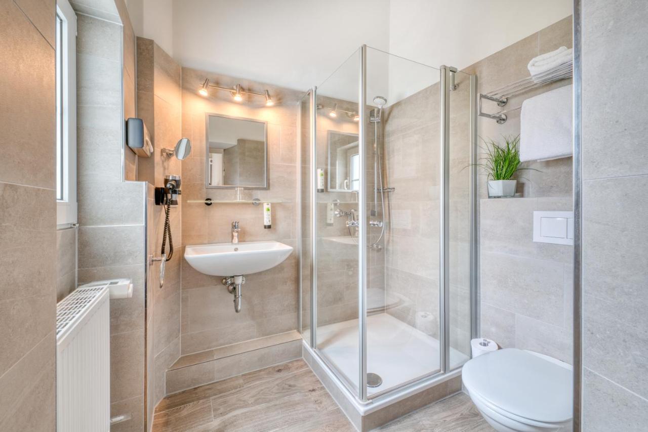 Hotel Strandschloesschen Lubeck Ngoại thất bức ảnh