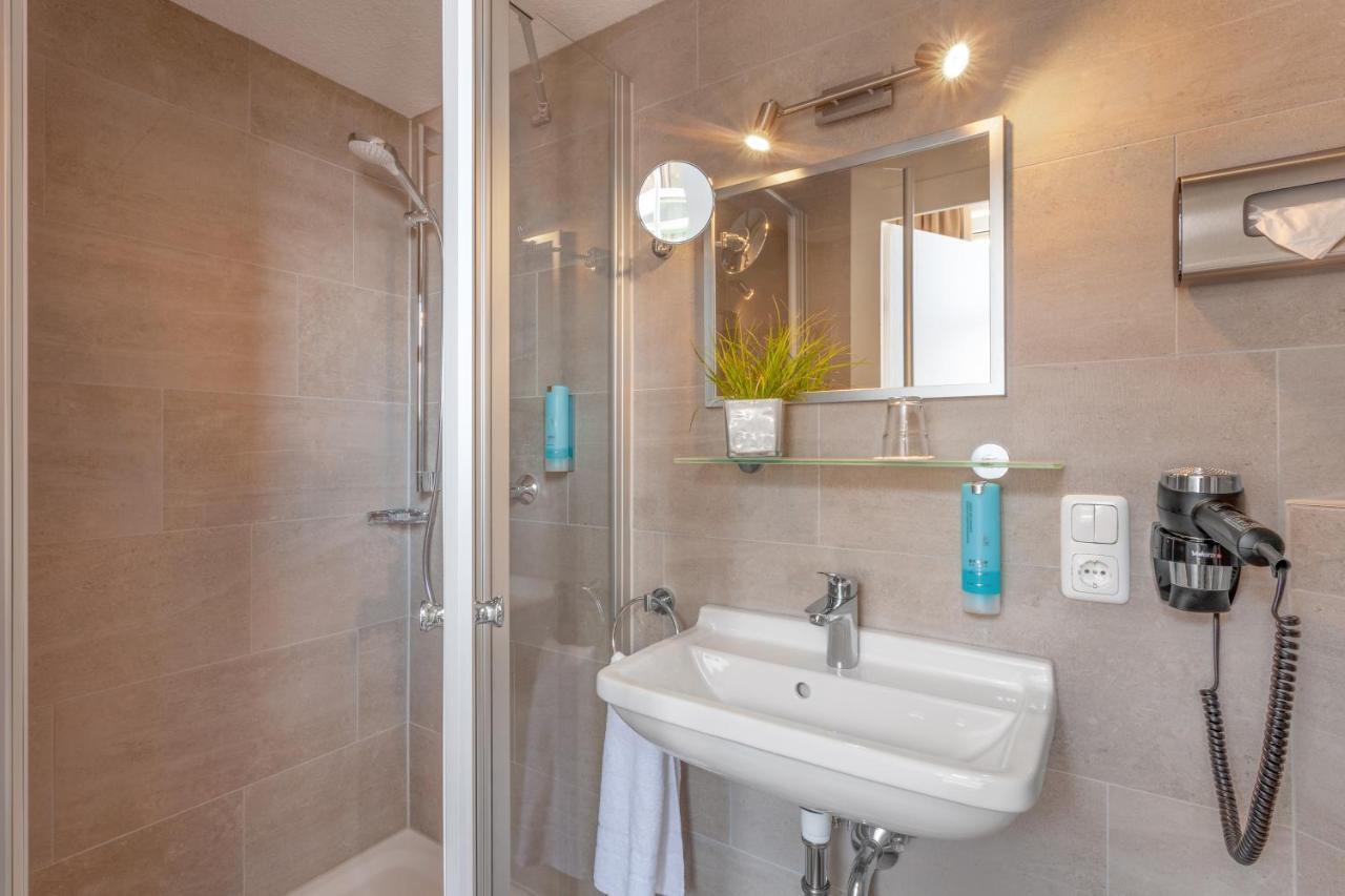 Hotel Strandschloesschen Lubeck Ngoại thất bức ảnh