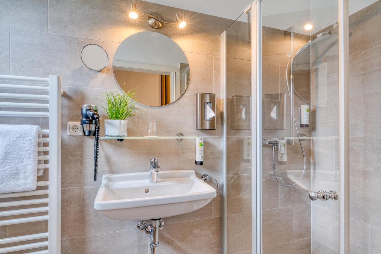Hotel Strandschloesschen Lubeck Ngoại thất bức ảnh