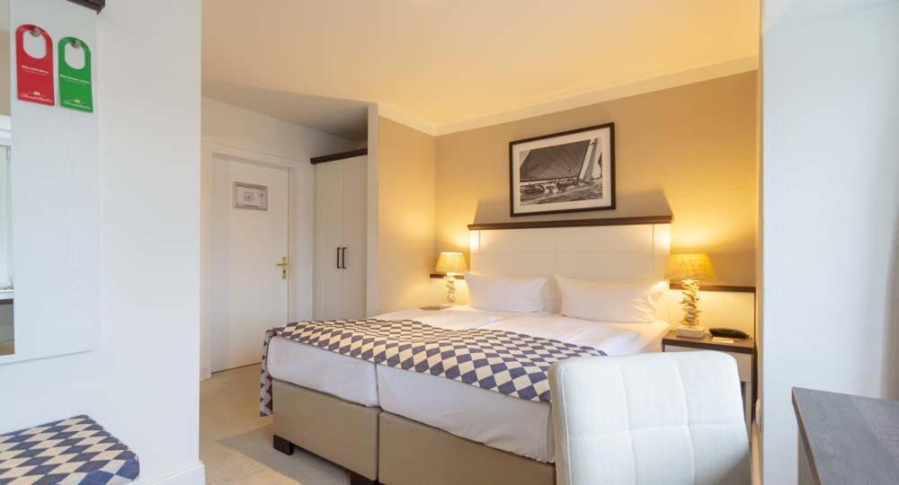 Hotel Strandschloesschen Lubeck Ngoại thất bức ảnh