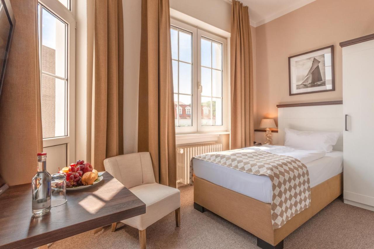 Hotel Strandschloesschen Lubeck Ngoại thất bức ảnh